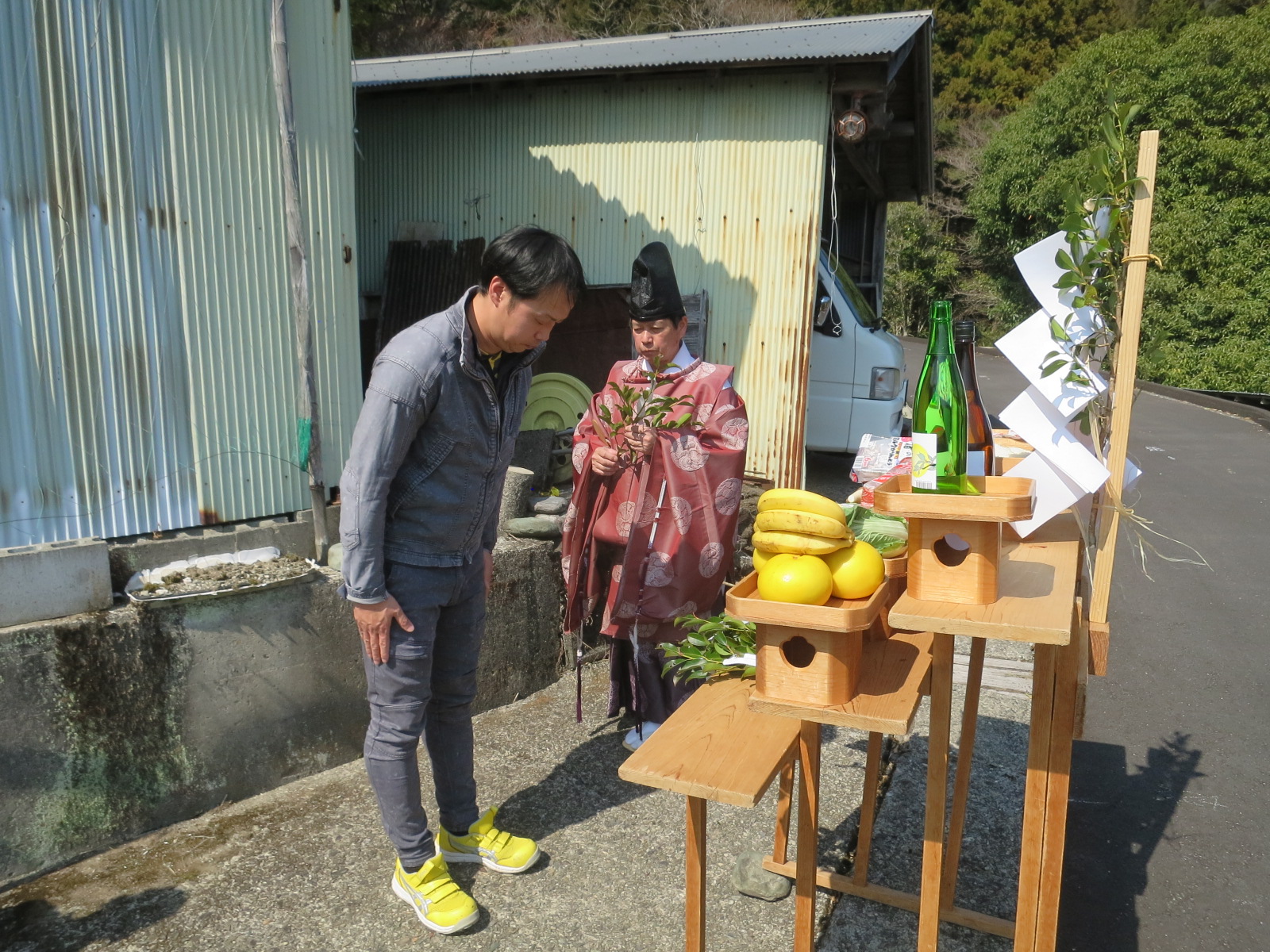 西峰作業所にて安全祈願祭を実施しました。スライド02