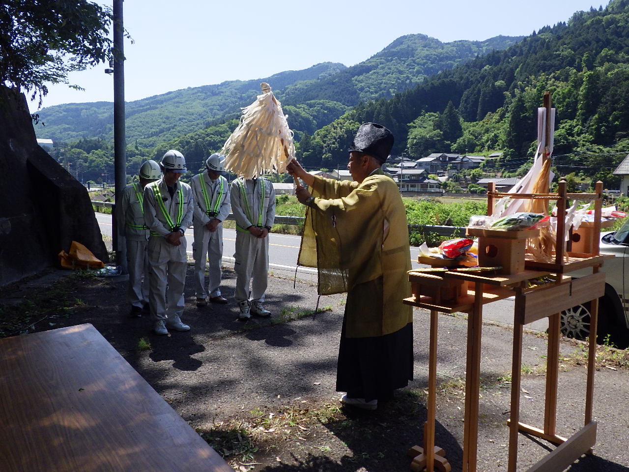 馬路作業所にて安全祈願祭を実施しました。スライド03