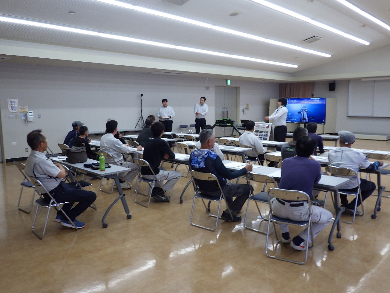 VR安全教育を実施しました。スライド01