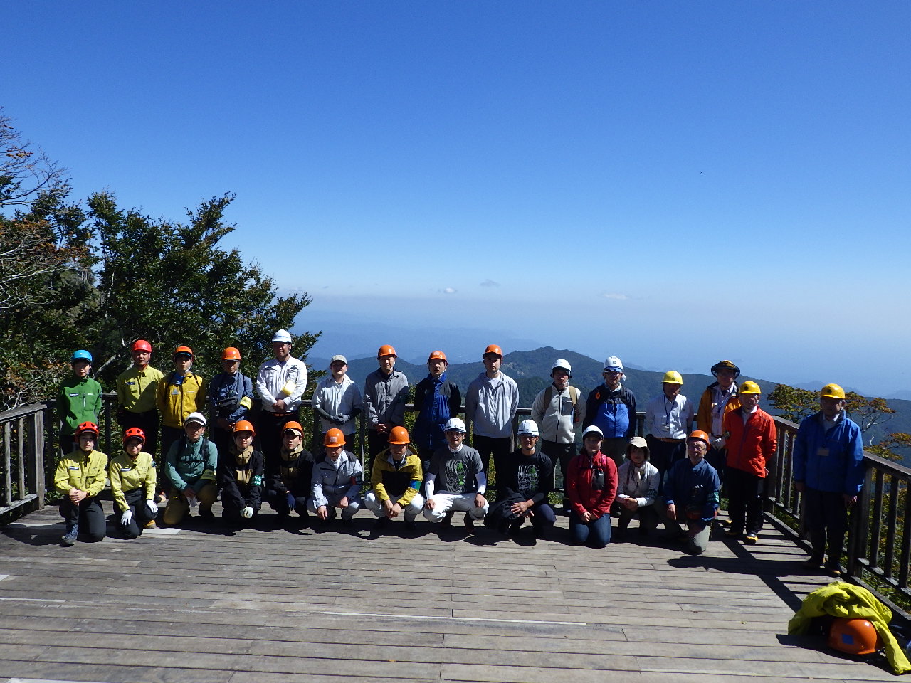 大台ヶ原・大杉谷の森林ボランティアに参加しました。スライド01